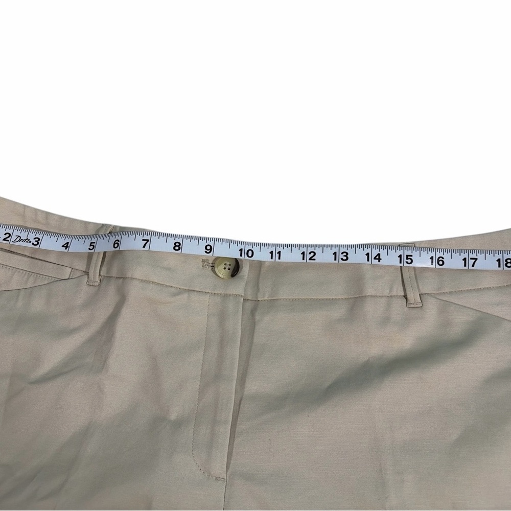 Chicos Shorts Size 3 Beige Pockets Flat Front Bermuda Cotton Blend - Picture 7 of 10